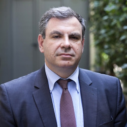 Ν